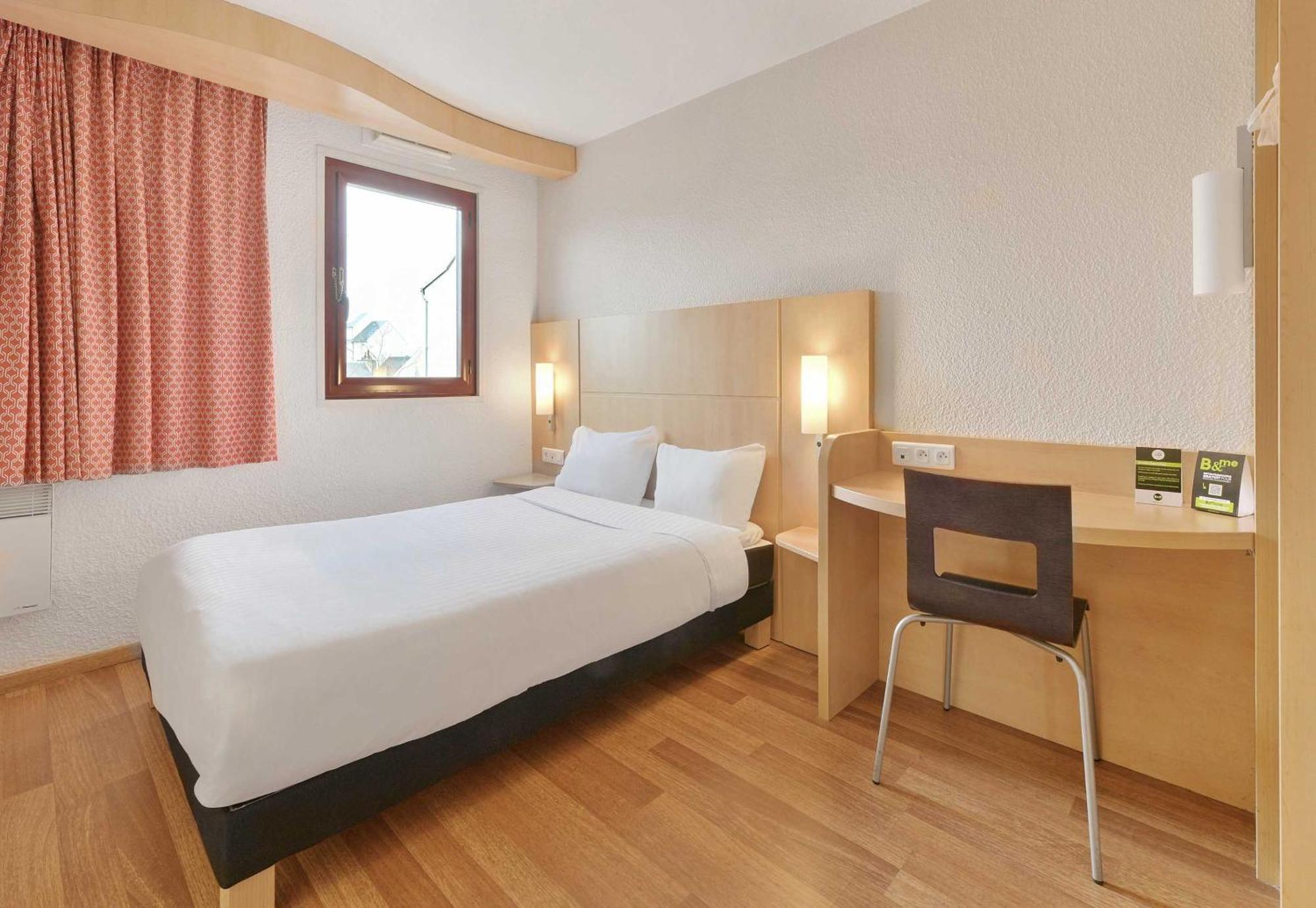 B&B Hotel Le Mans Centre Cathedrale Екстериор снимка