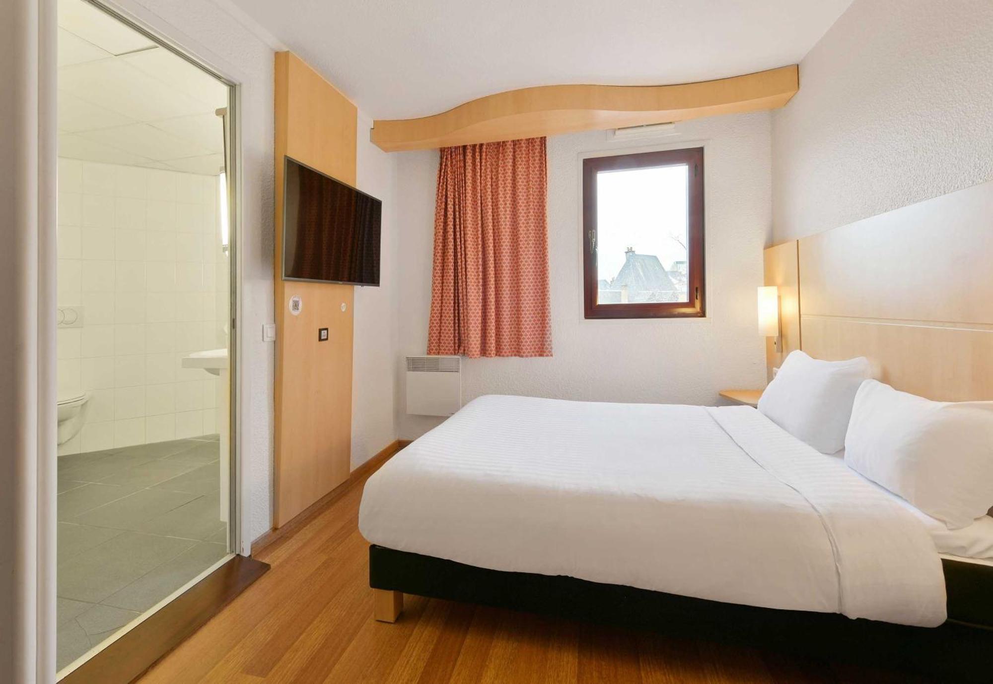 B&B Hotel Le Mans Centre Cathedrale Екстериор снимка
